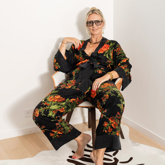 Stay at Home with Nina Momena-niLuu