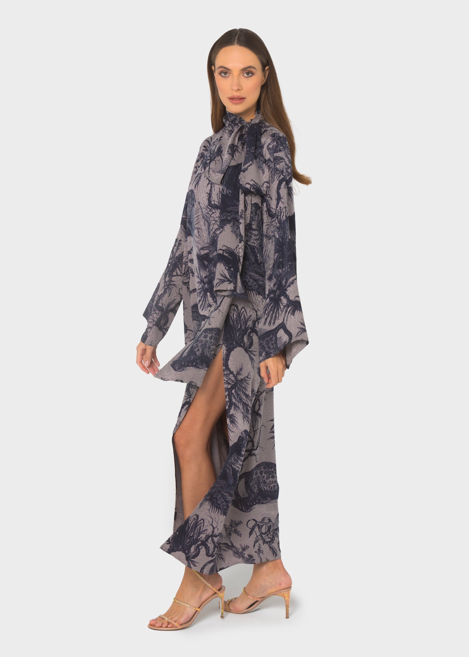 Jovi Grace Pussy-Bow Maxi Dress-niLuu