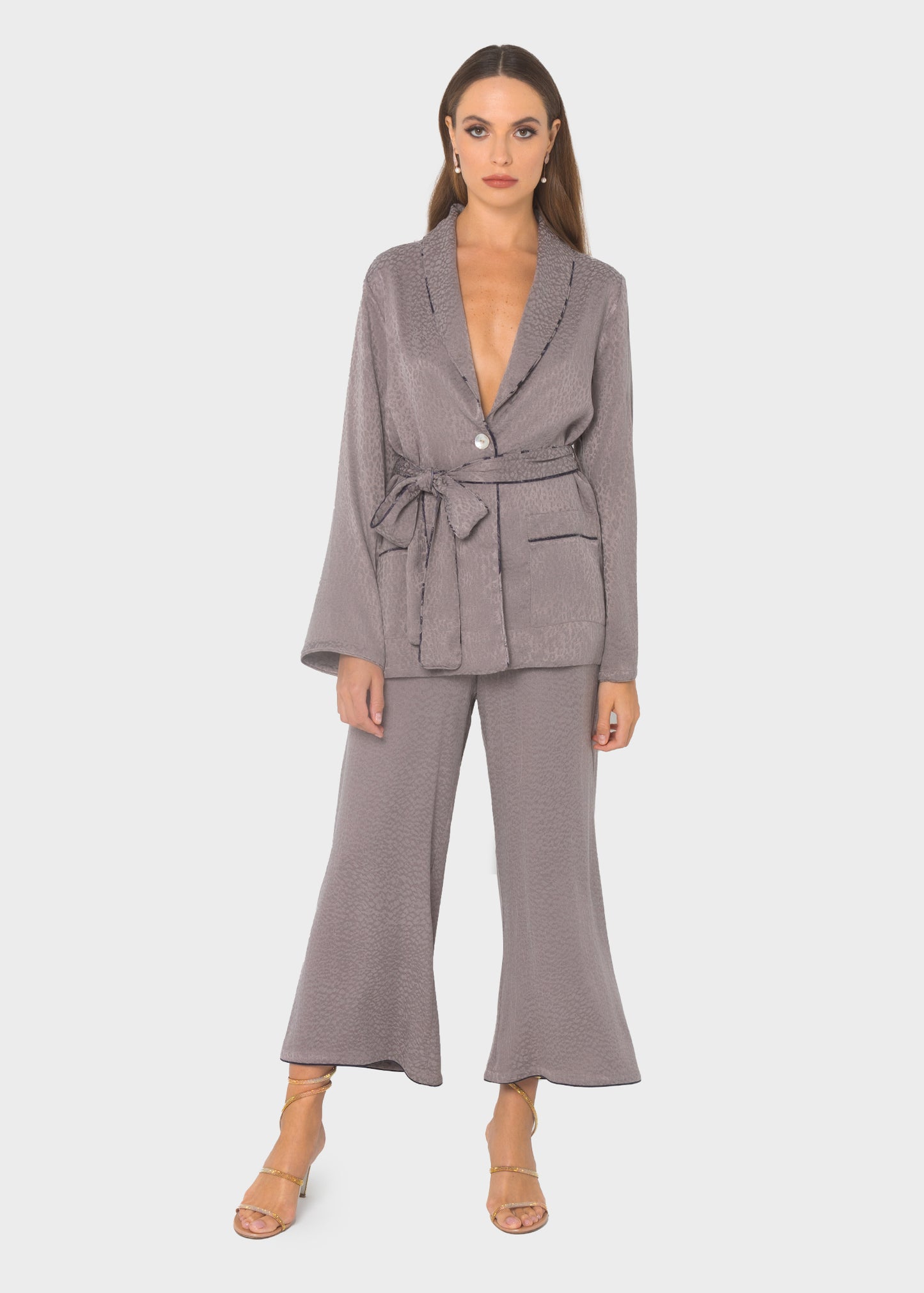 Dove Grace Cropped Trousers-niLuu