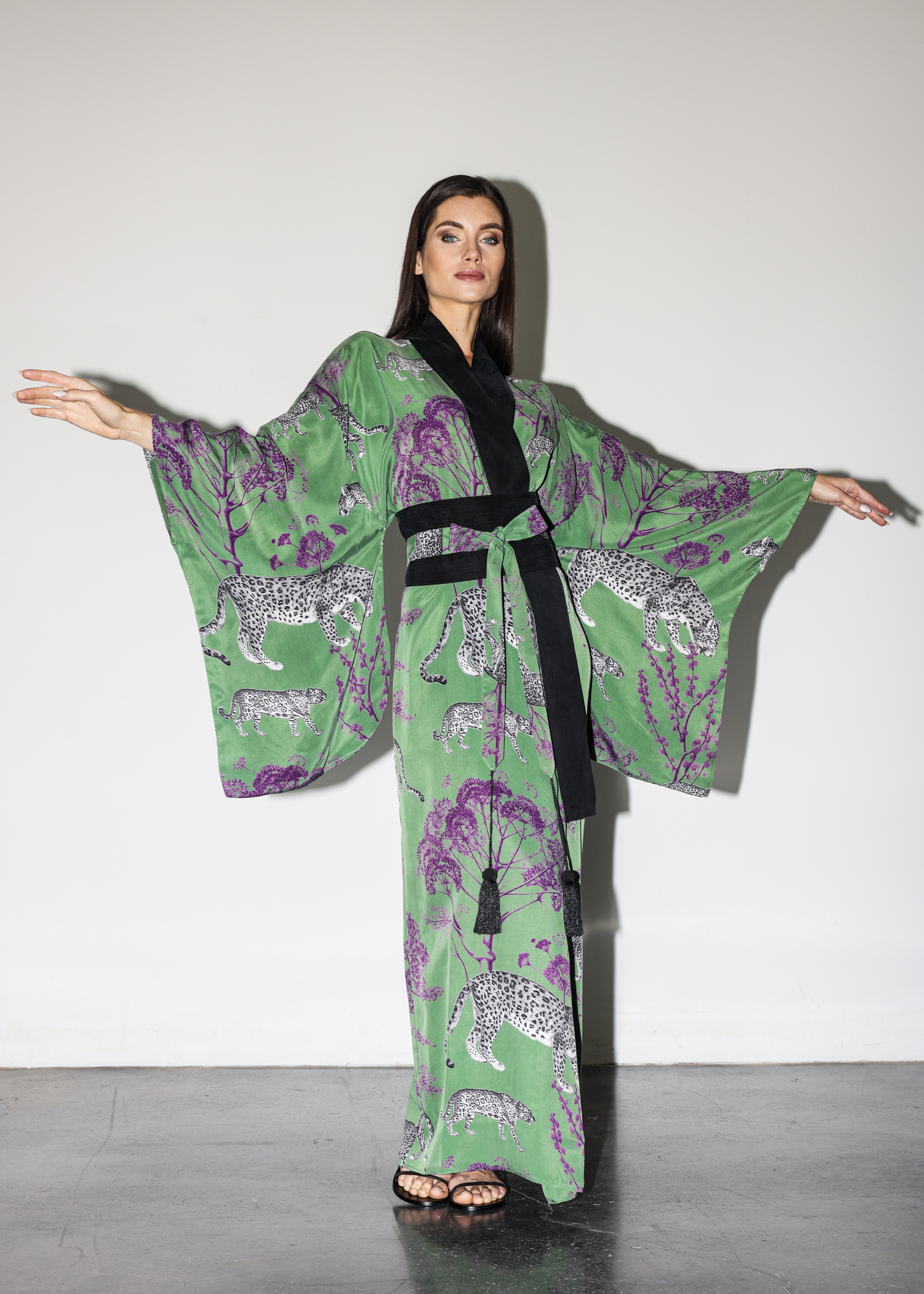 Lennon Wildesse Anya Oriental Kimono-niLuu