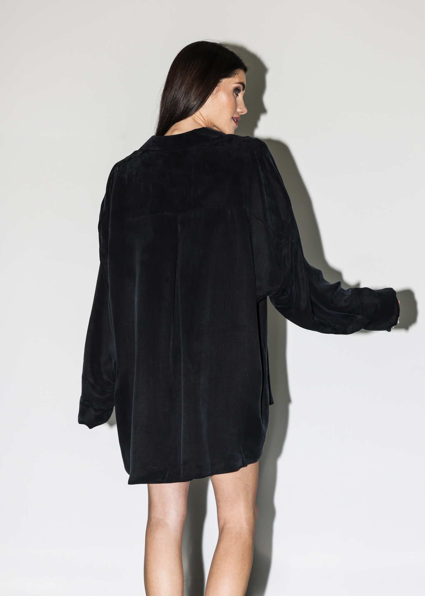 Noir Wildesse Nat Shirt-niLuu