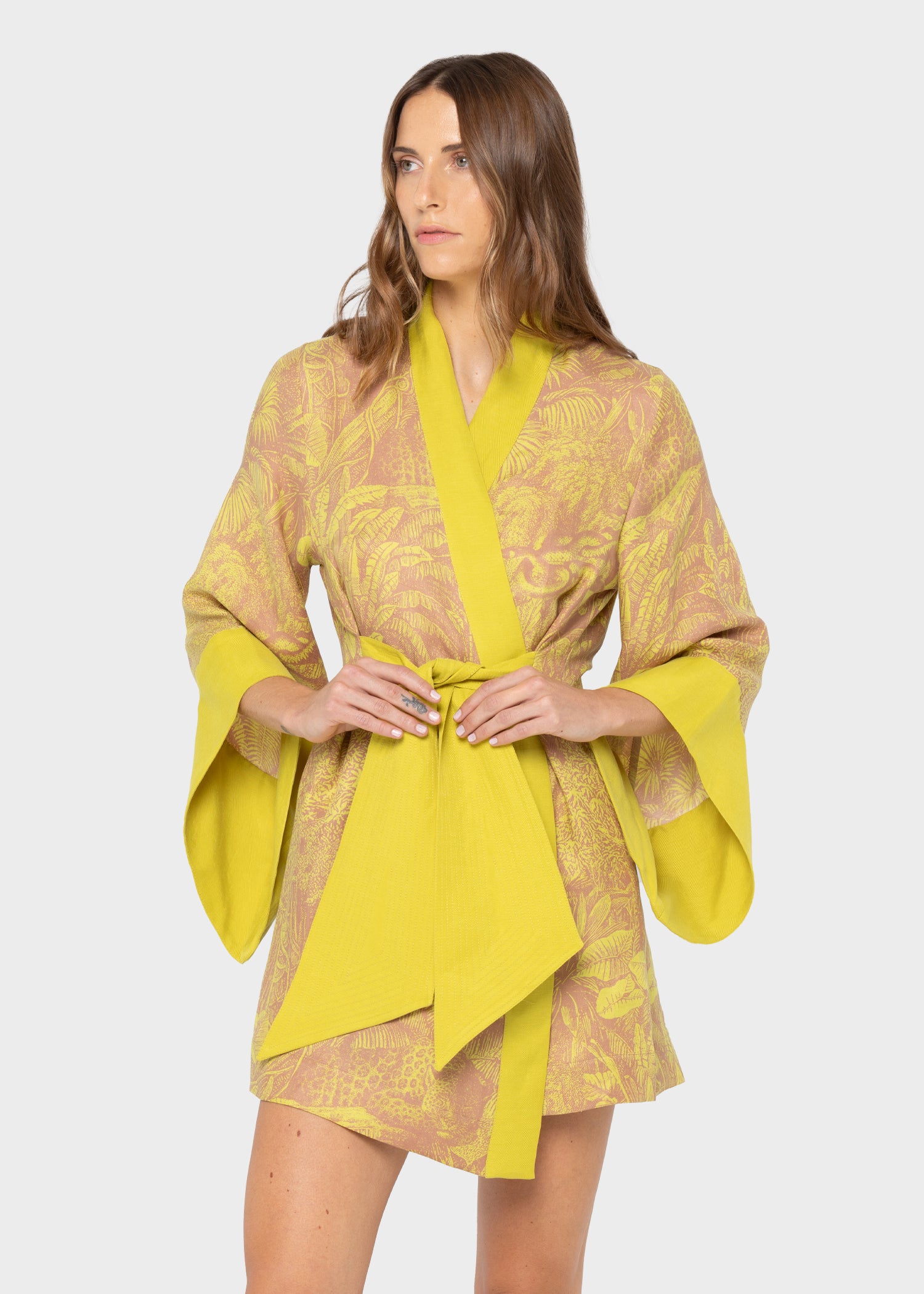 Silva Amara Mini Kimono Robe-niLuu