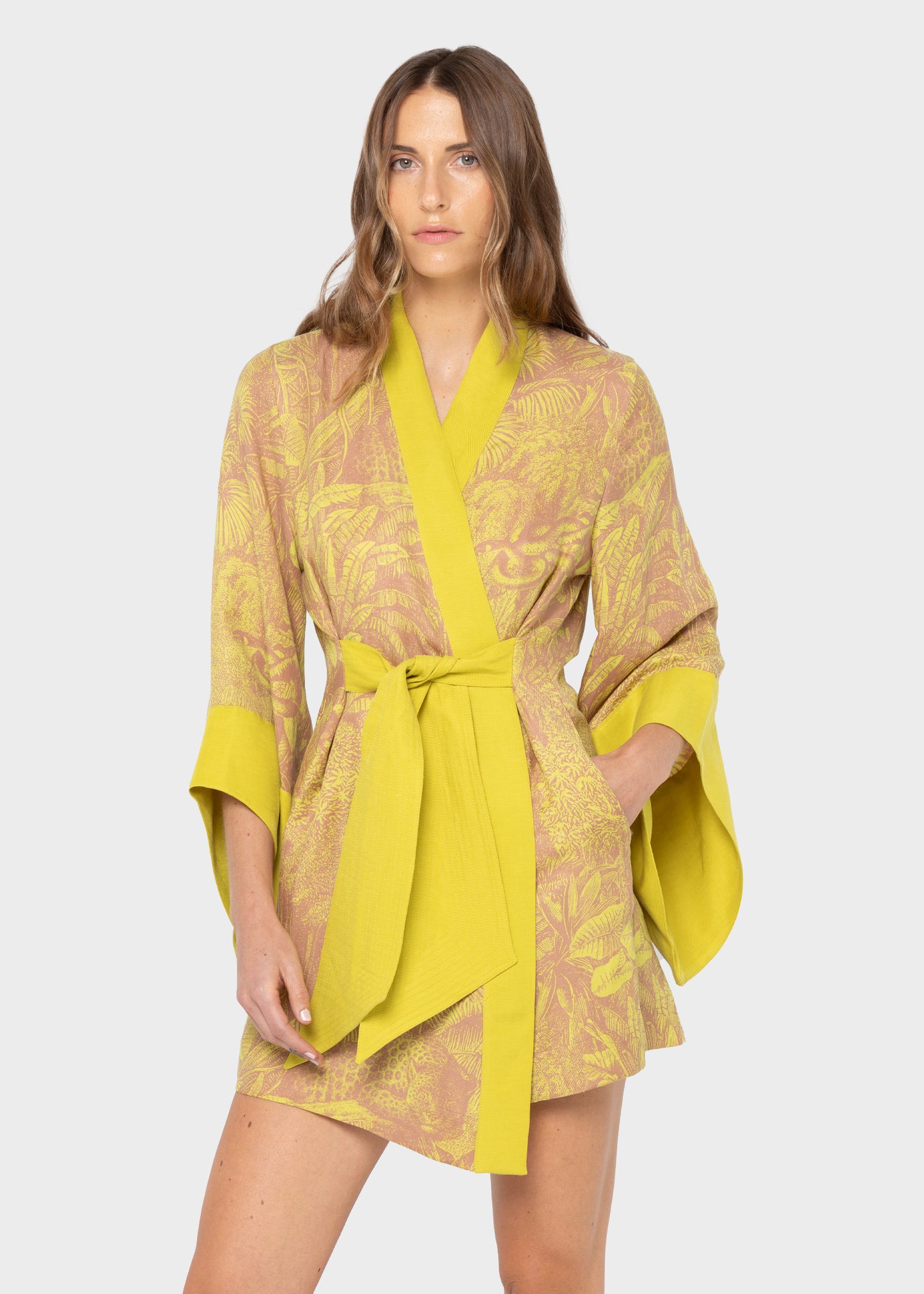 Silva Amara Mini Kimono Robe-niLuu