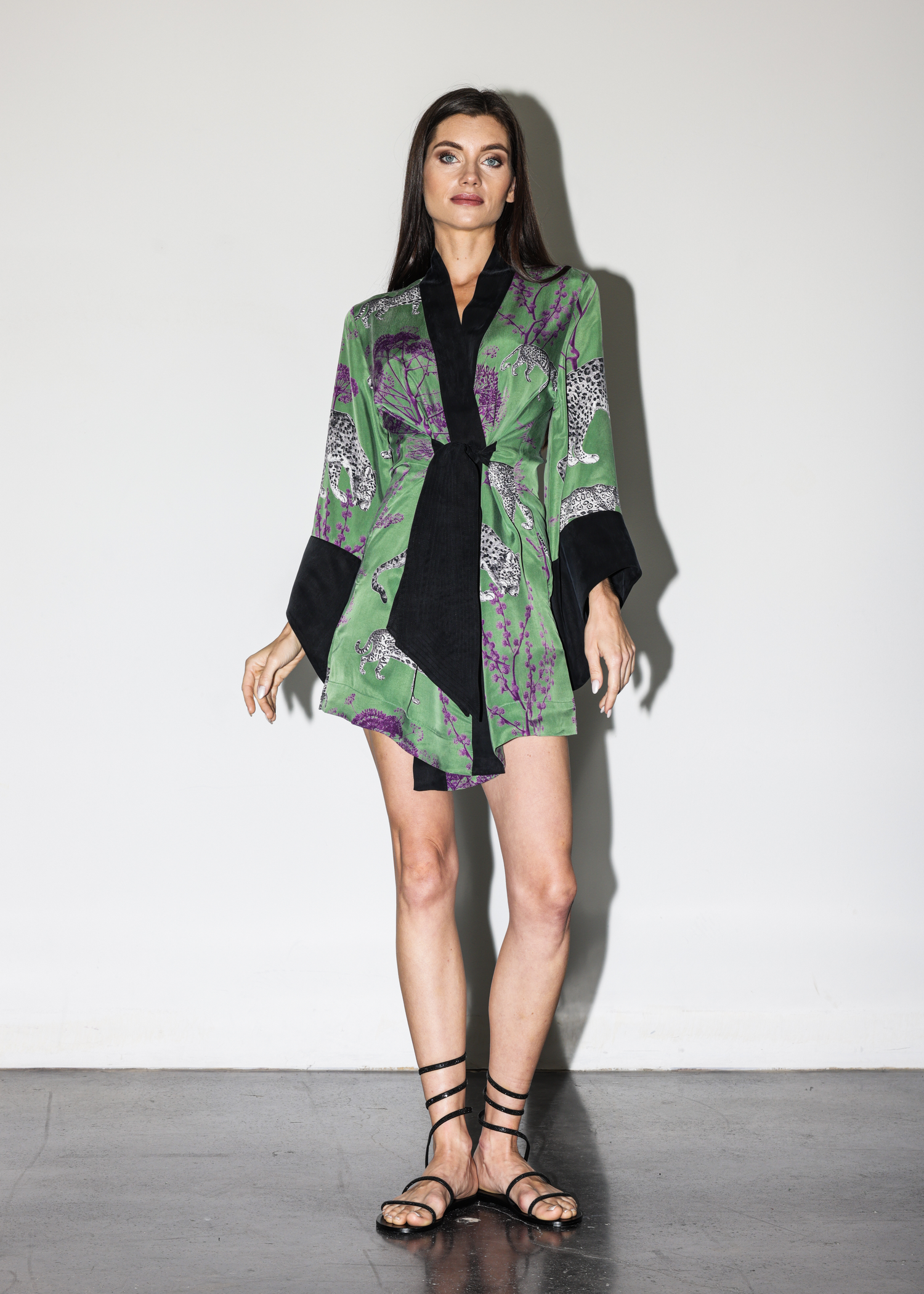 Lennon Amara Mini Kimono Robe M Lennon Amara Mini Kimono Robe M