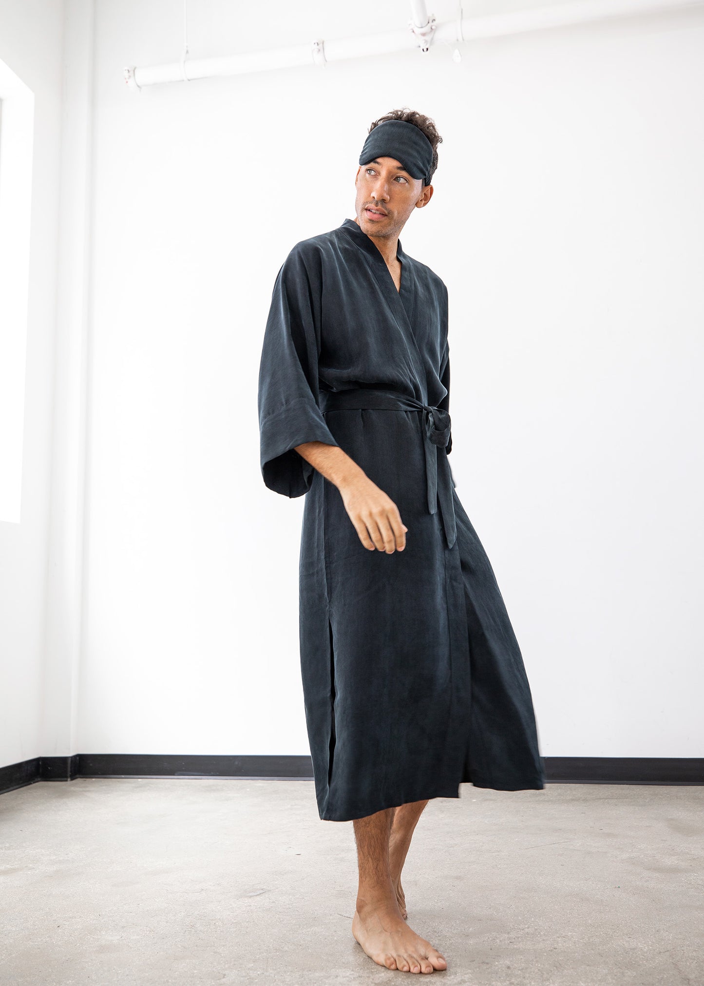 Noir Men Kimono Robe-niLuu