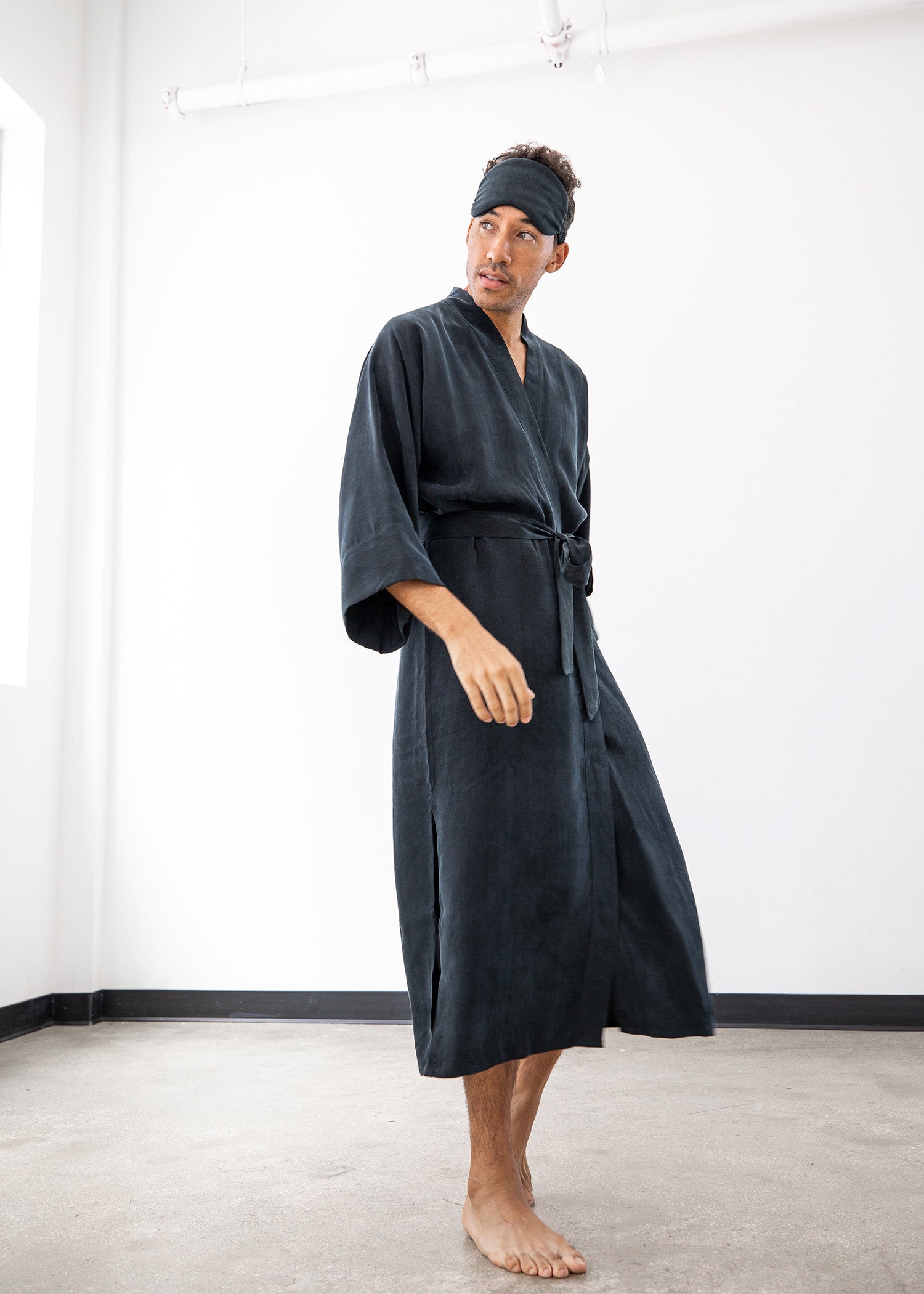 Noir Men Kimono Robe-niLuu