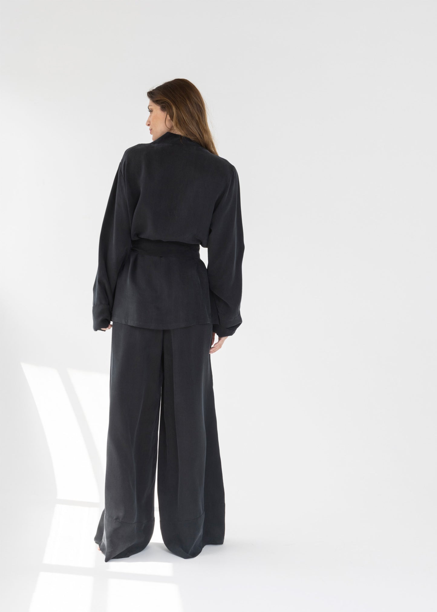Unisex Noir Harper Shirt-niLuu