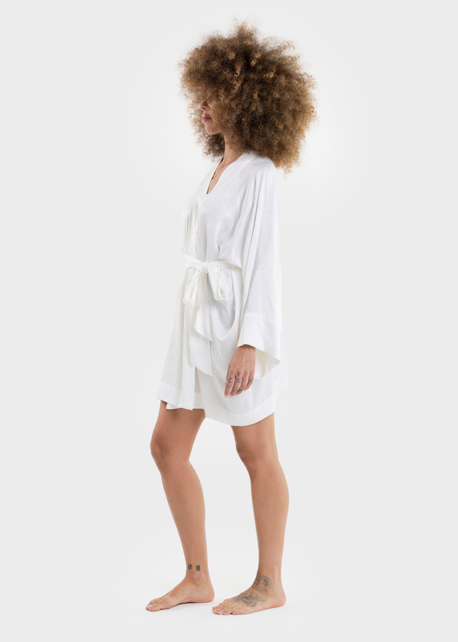 Magnolia Mini Kimono Robe-niLuu