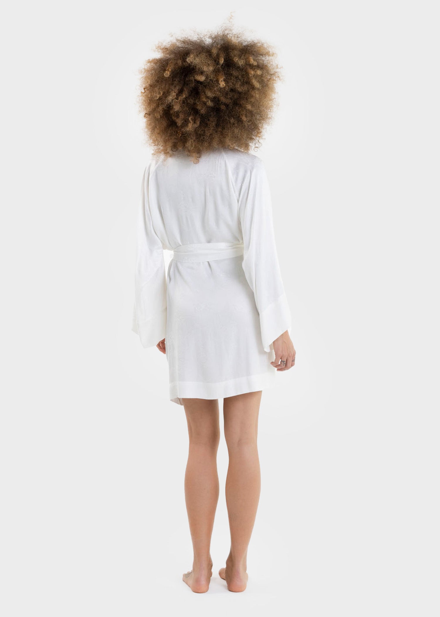 Magnolia Mini Kimono Robe-niLuu