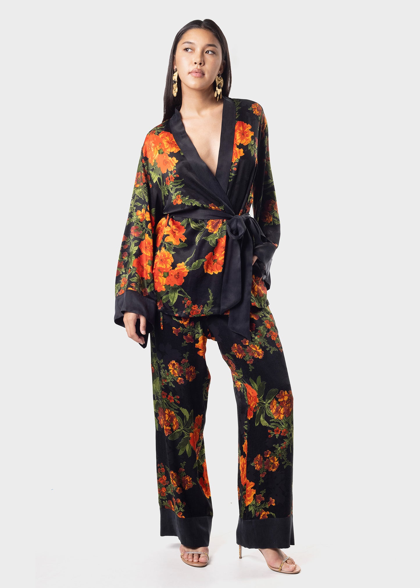 Olivia Alyx Wrap Top-niLuu