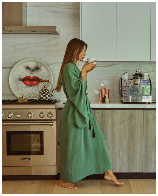 The Art of Effortless Dressing: Timeless Silhouettes by niLuu