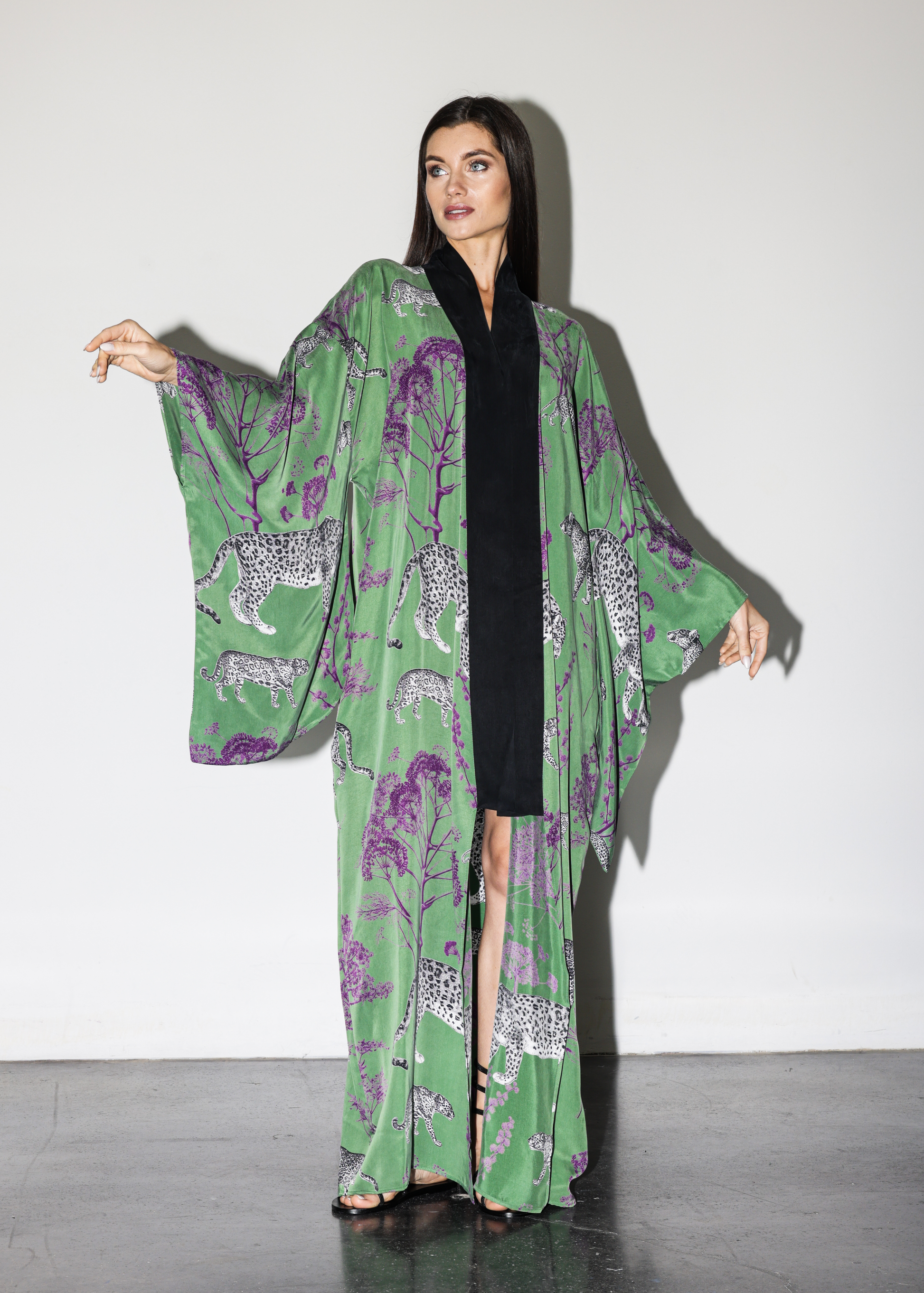 Lennon Wildesse Anya Oriental Kimono-niLuu