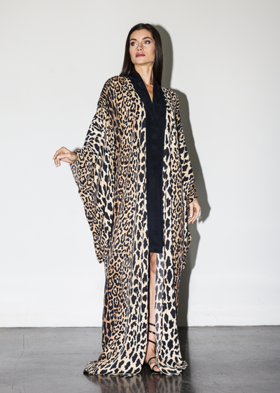 Leo Wildesse Anya Oriental Kimono hover