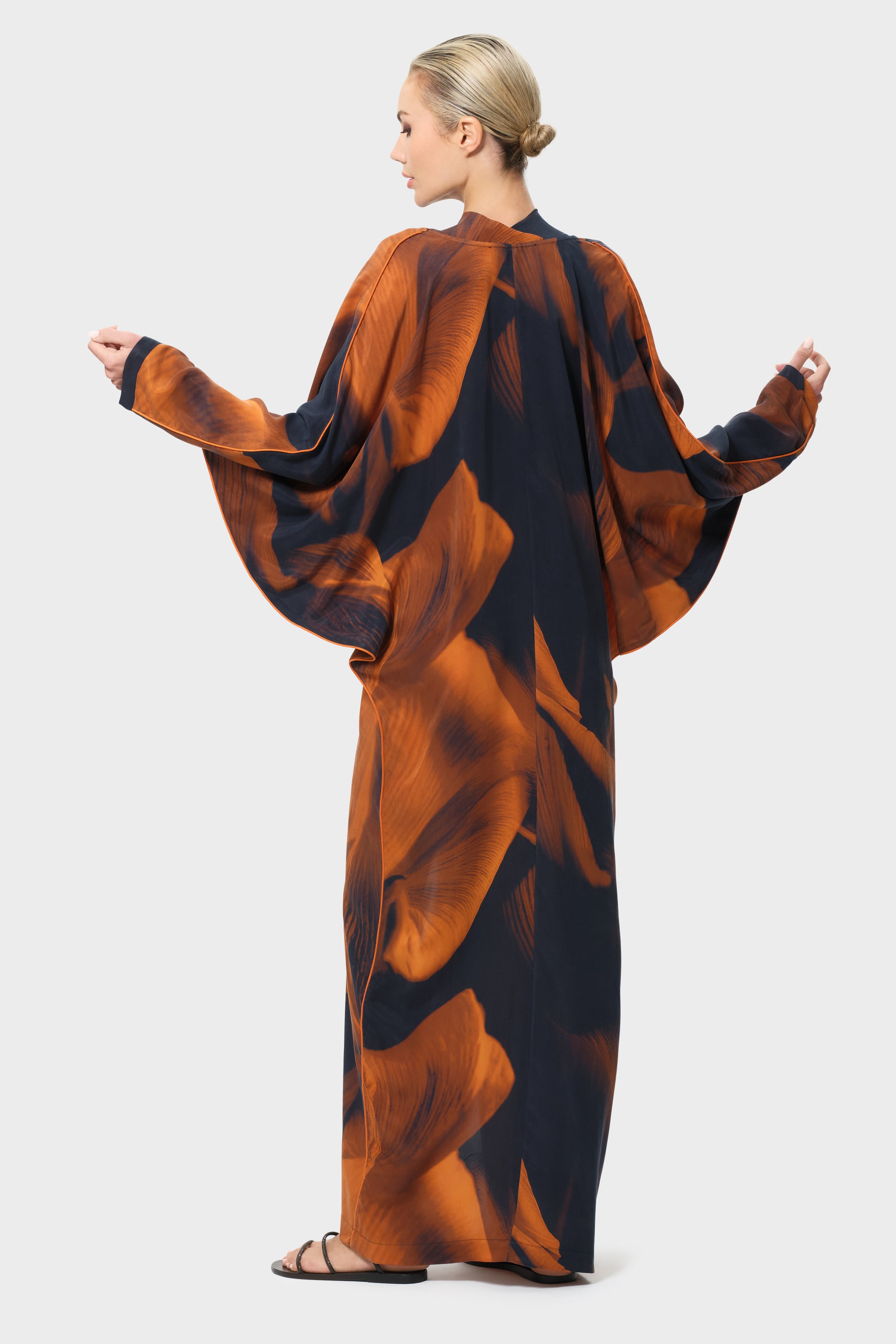 Loren Calypso Taylor Bat Sleeve Dress-niLuu