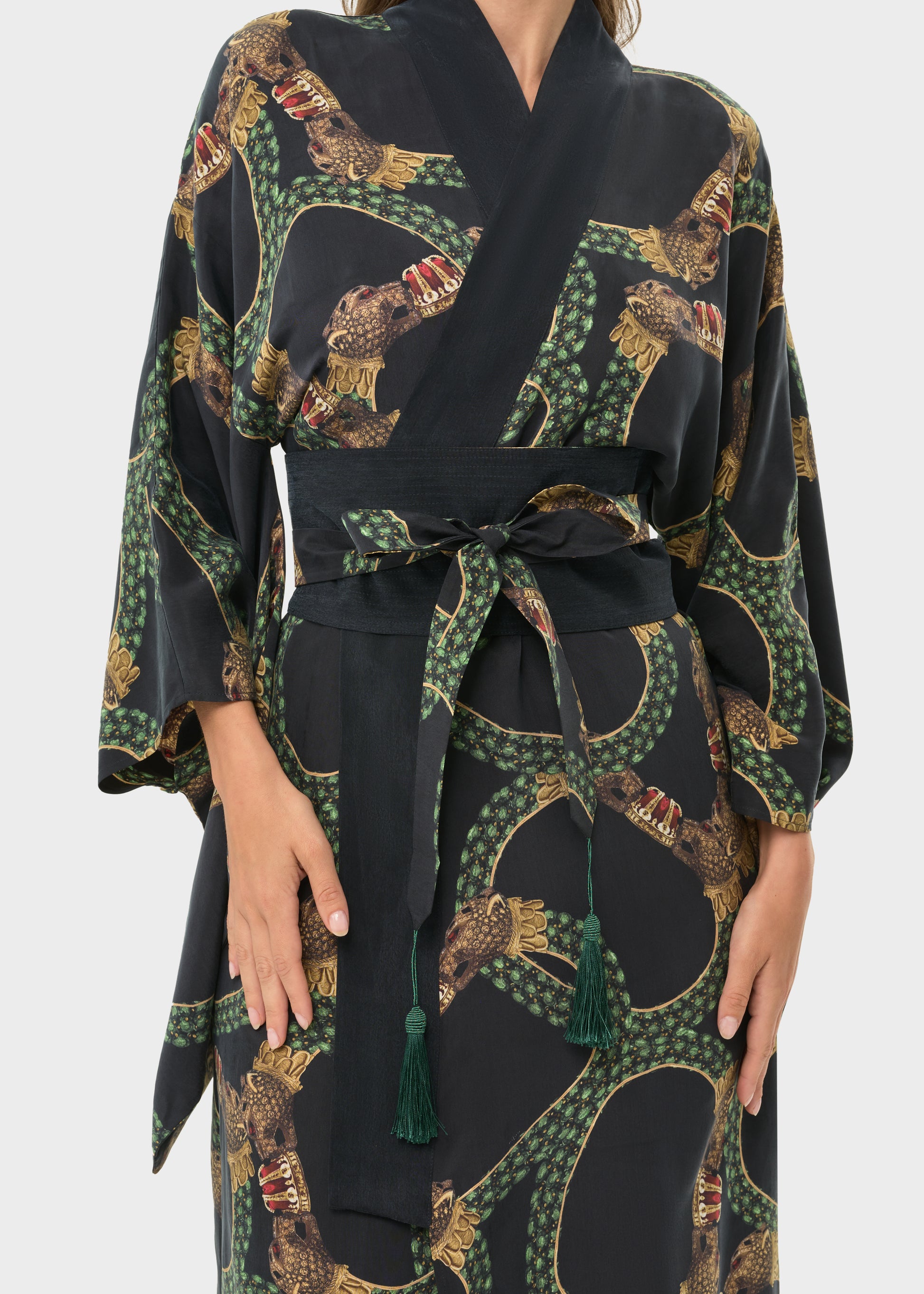 Dion Mystique Anya Oriental Kimono-niLuu