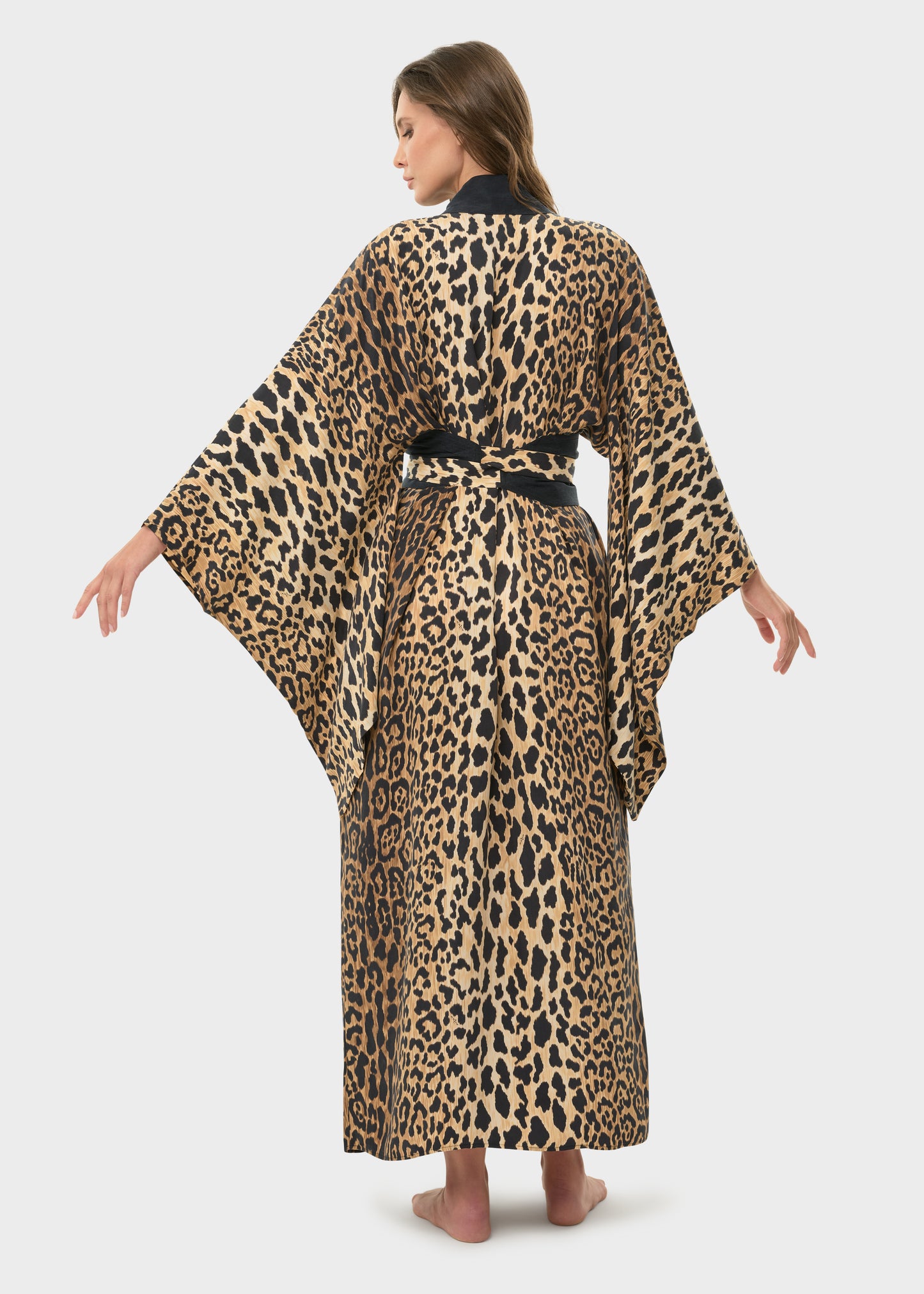 Leo Mystique Anya Oriental Kimono-niLuu