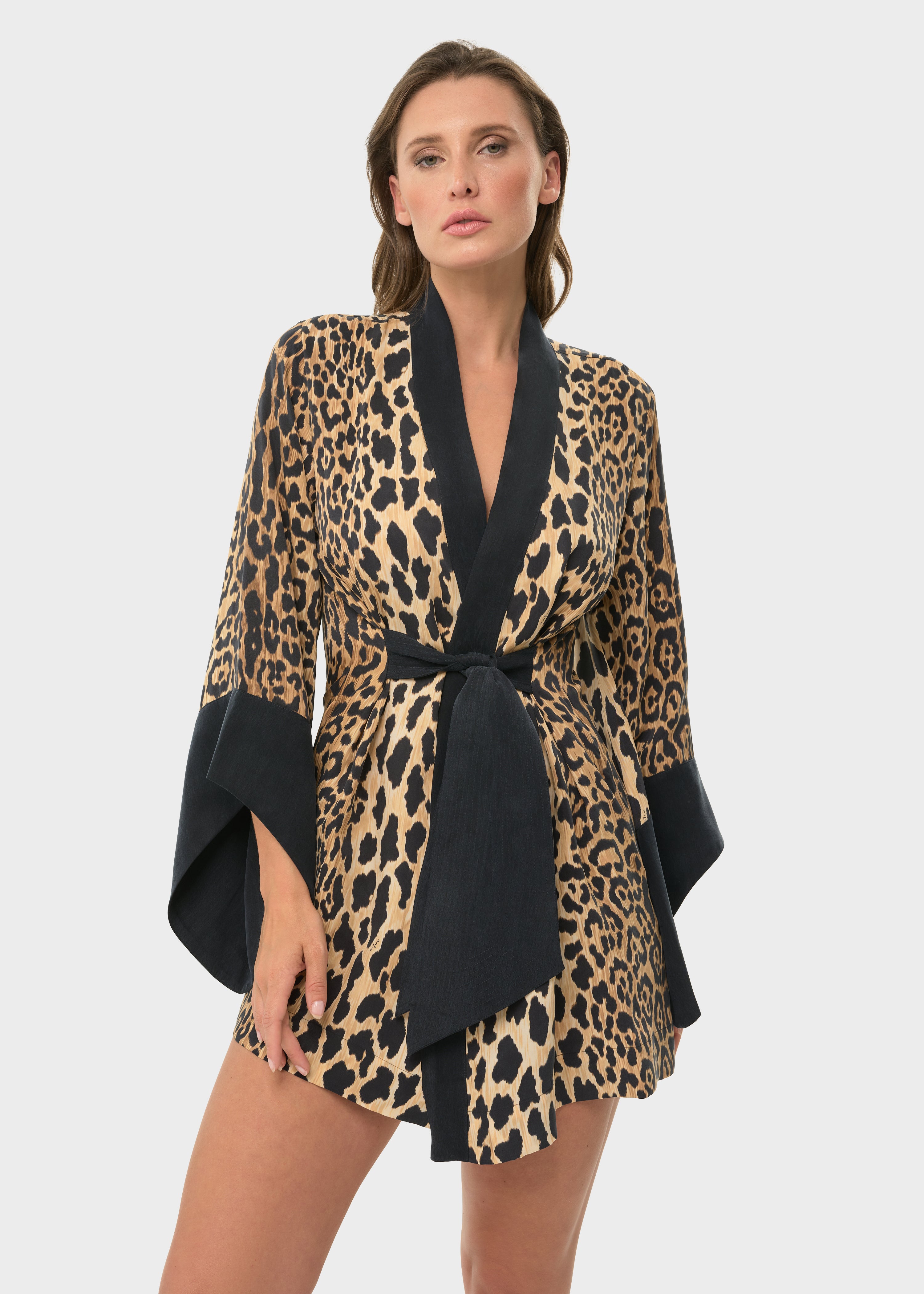 Leo Amara Mini Kimono Robe