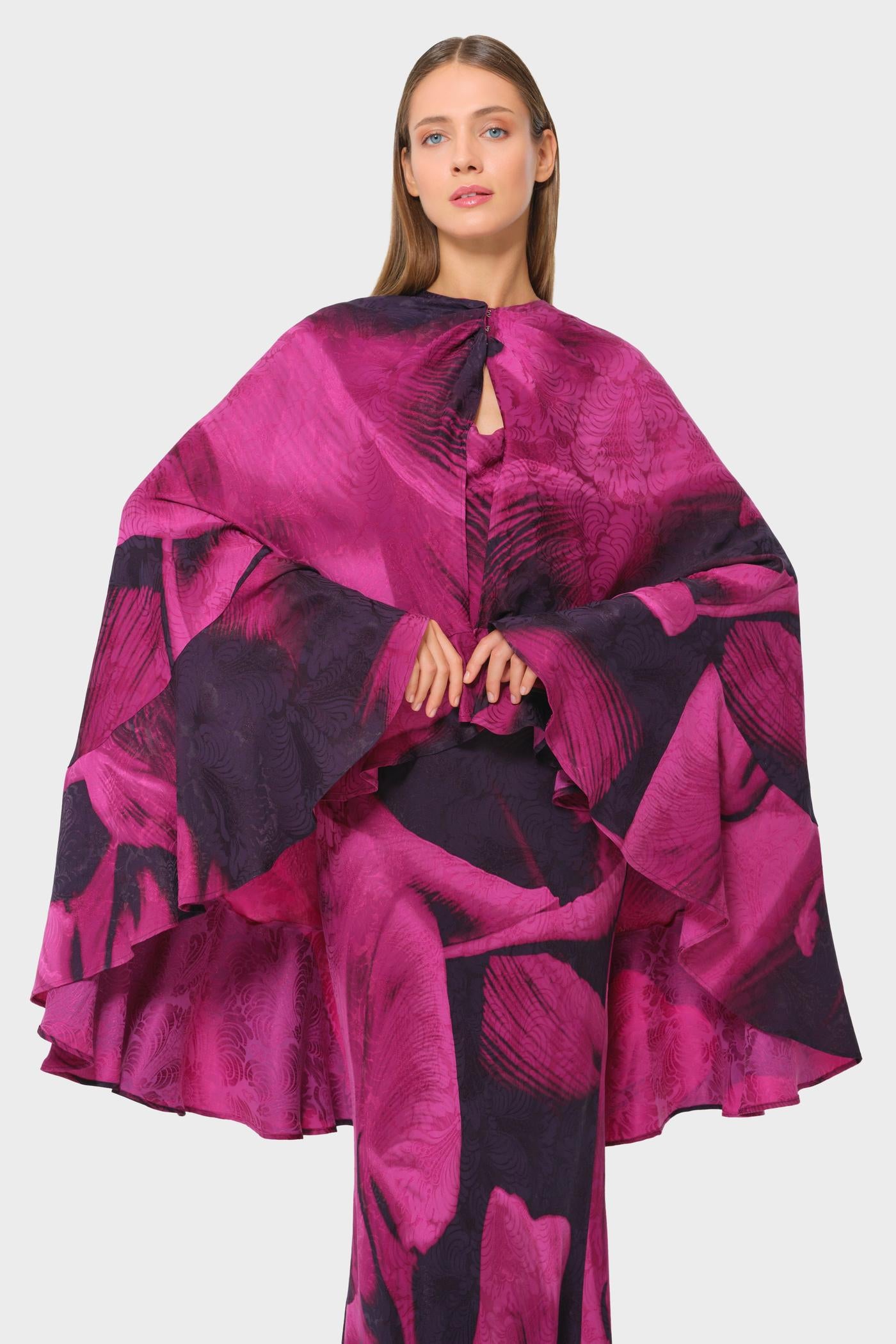 Sophia Calypso Artemis Cape-niLuu