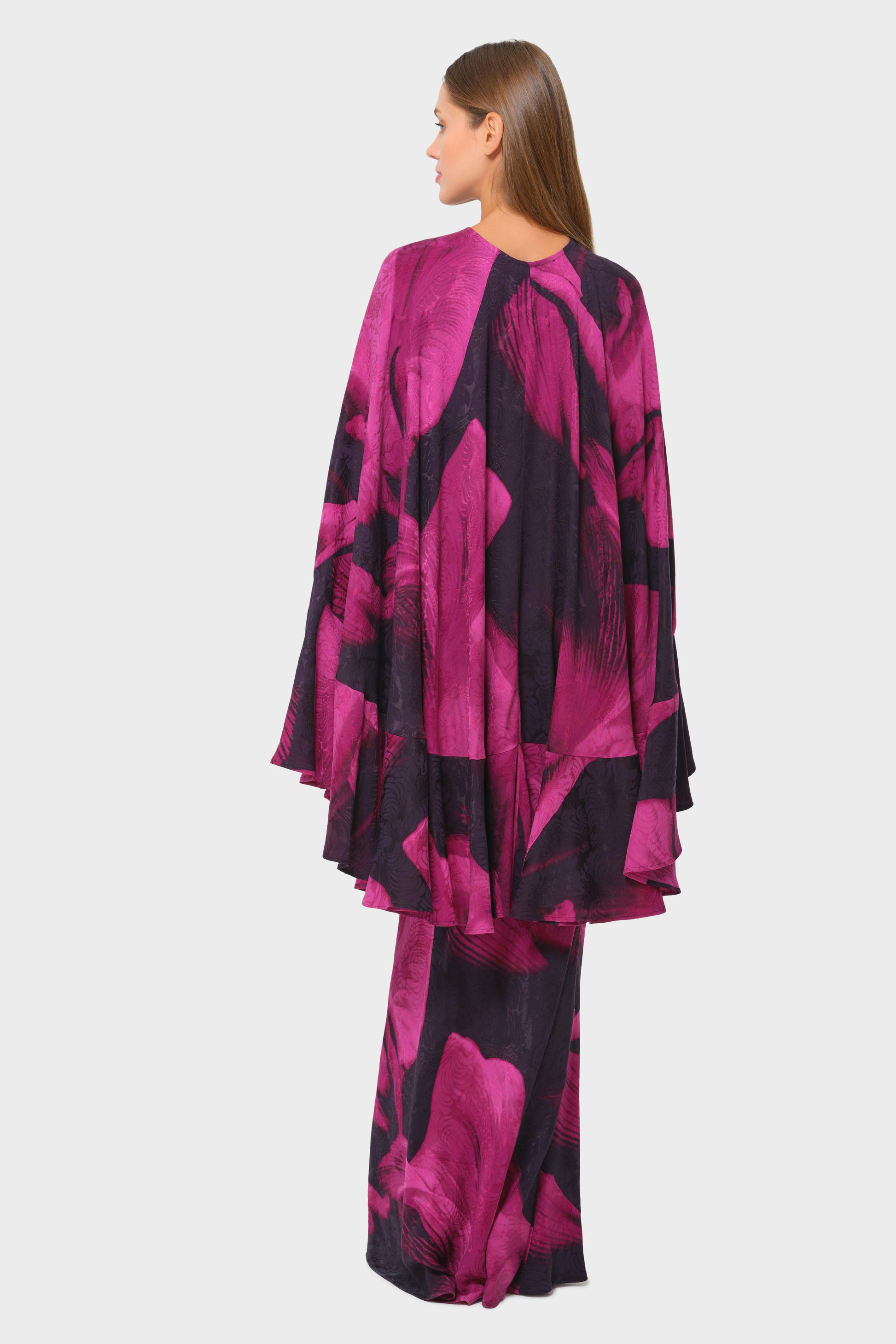 Sophia Calypso Artemis Cape-niLuu