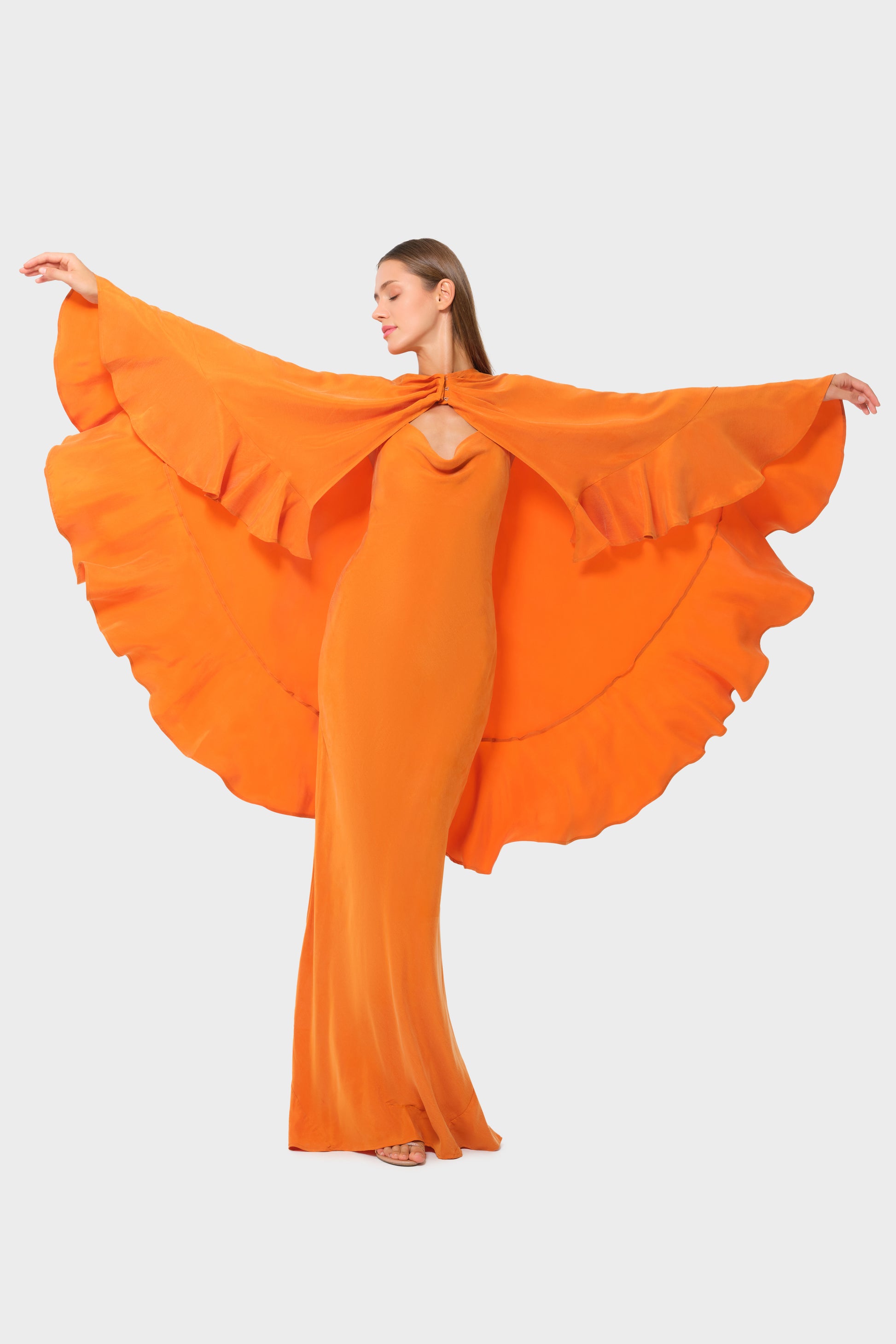 Sienna Calypso Artemis Cape-niLuu