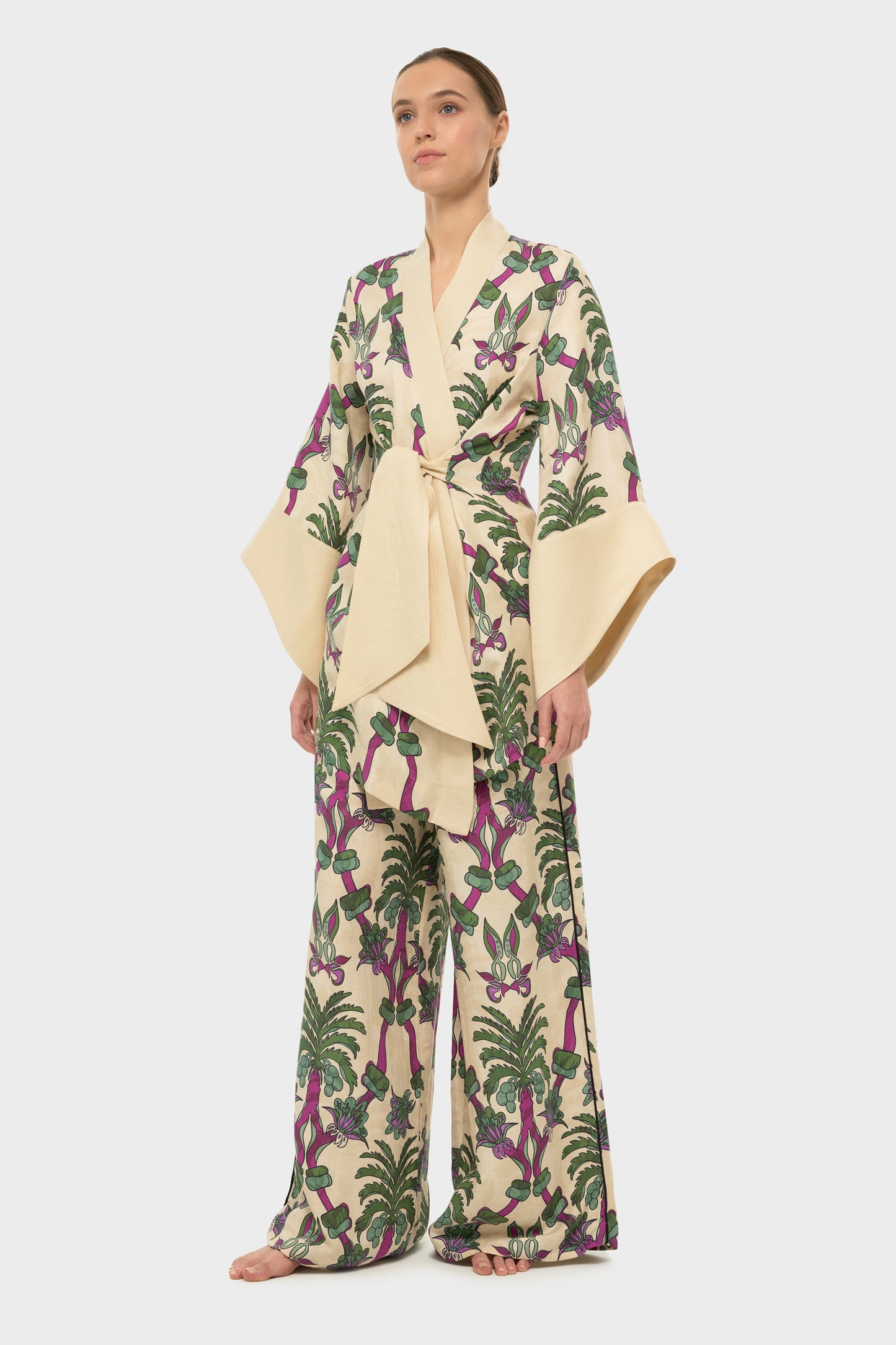 Palmera Amara Mini Kimono Robe-niLuu