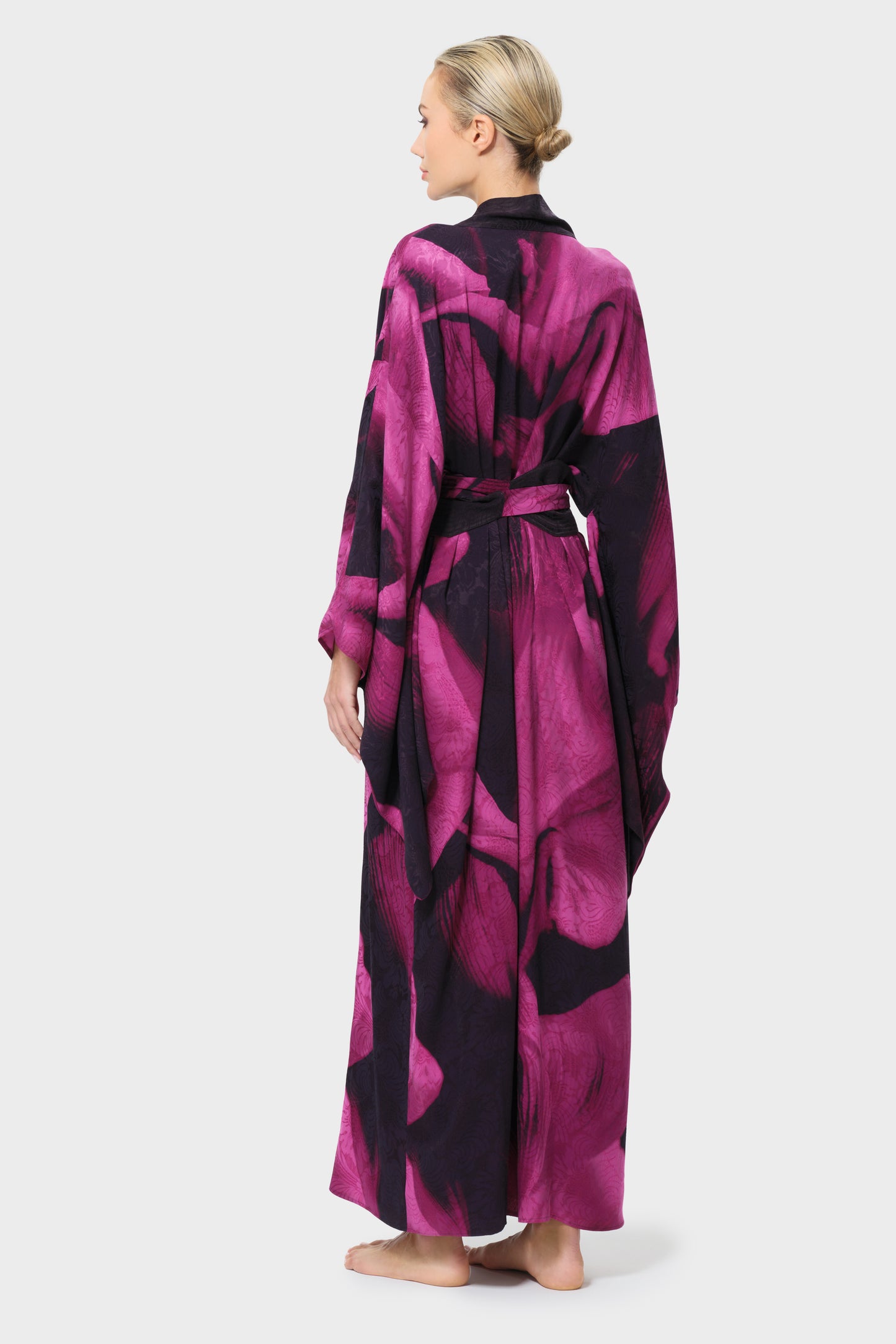 Sophia Anya Oriental Kimono