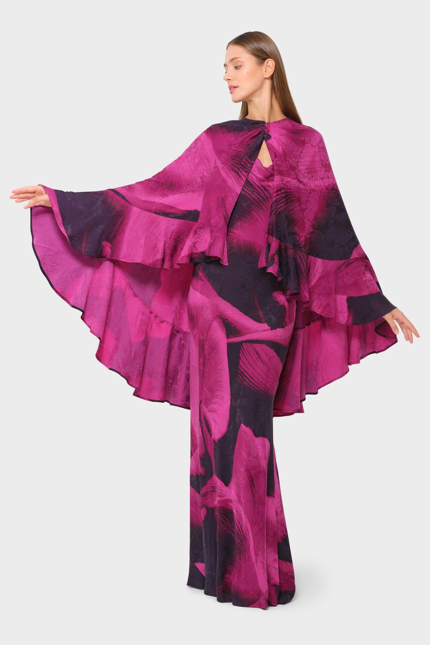 Sophia Calypso Artemis Cape-niLuu