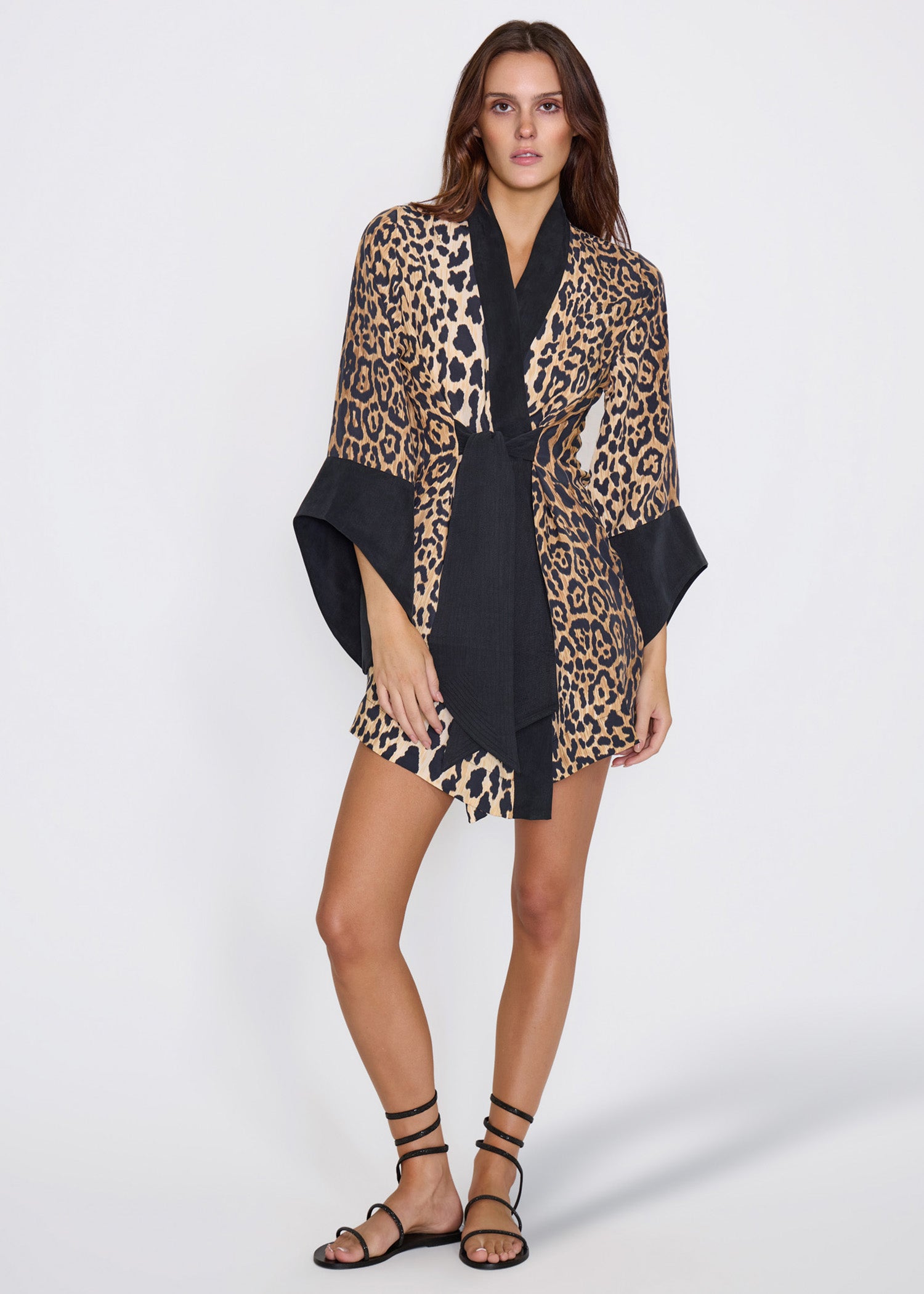 Leo Amara Mini Kimono Robe