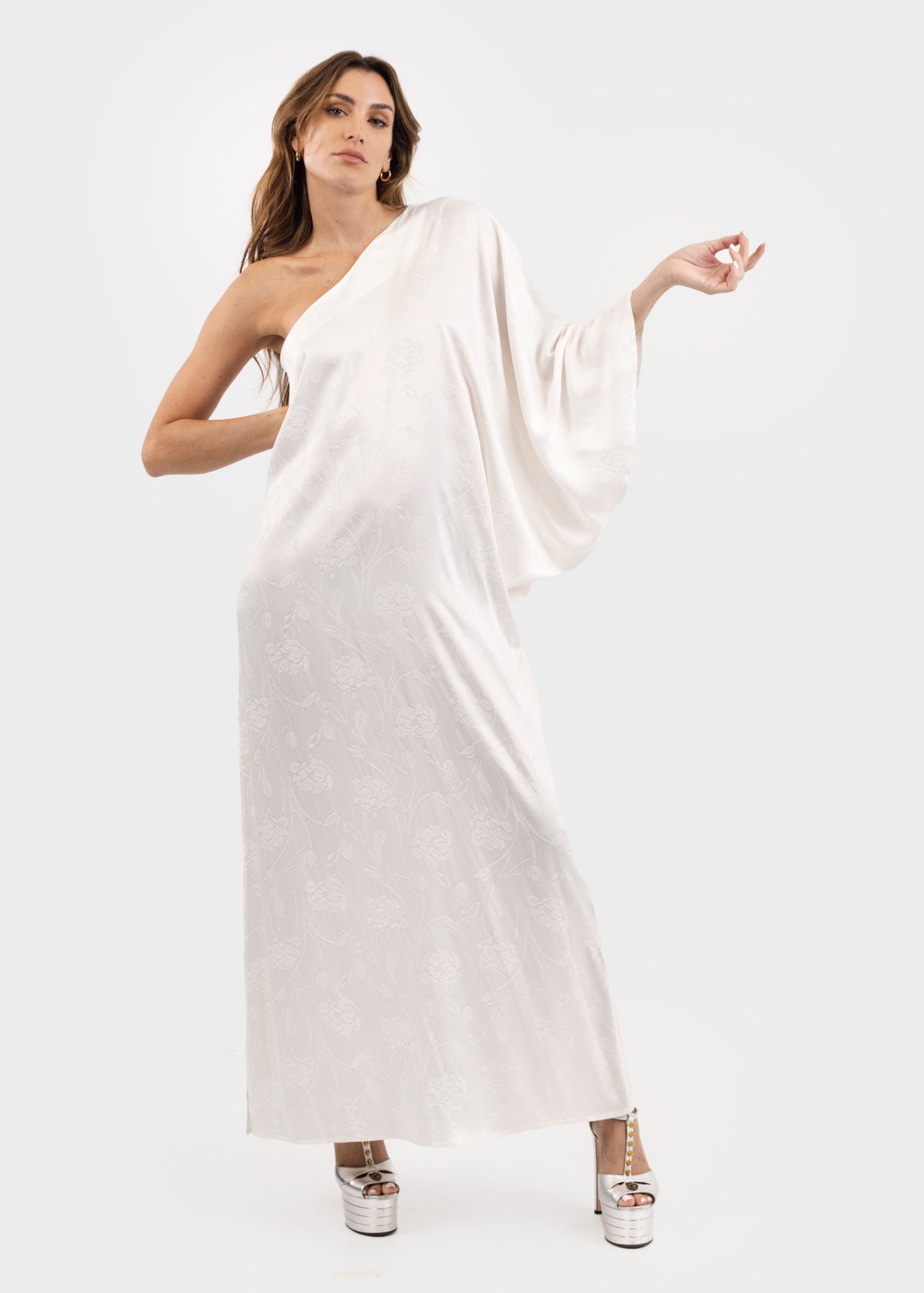 Magnolia Hera One Shoulder Maxi Dress | Vegan Silk Robe for Brides niLuu Magnolia Hera One Shoulder Maxi Dress | Vegan Silk Robe for Brides niLuu